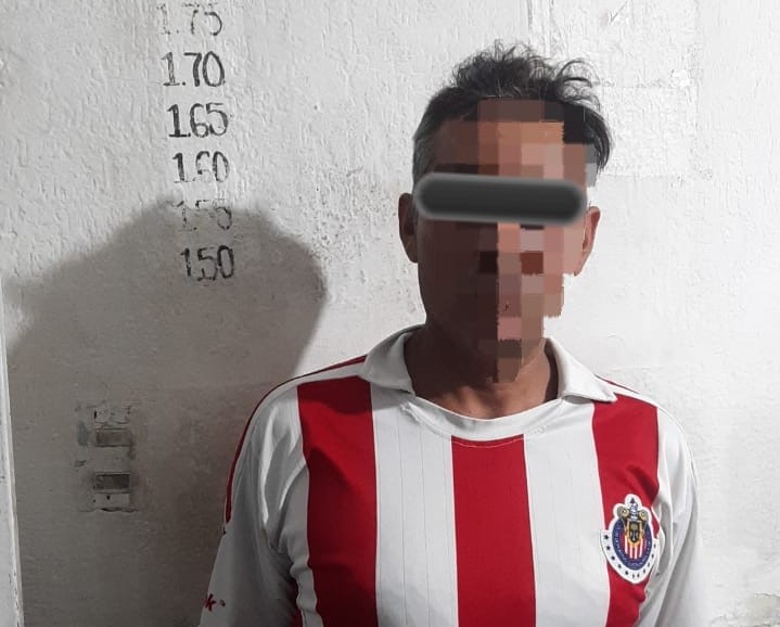 Arrestan a hombre ebrio por ponerse agresivo con su esposa en Gómez