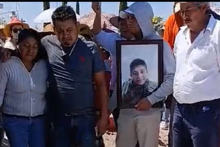 Familia despide a Adriel niño que murió víctima de bullying en Hidalgo