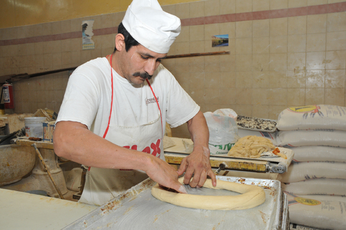 Una Rosca De Reyes De Un Panadero Feliz El Siglo De Torreon