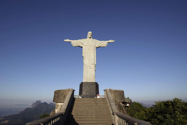 El Cristo Redentor, Un Símbolo Más Que Religioso De Brasil, El Siglo De ...