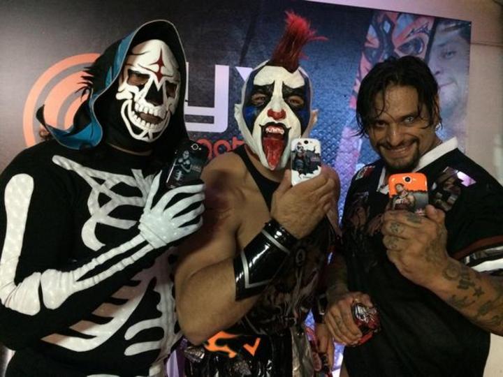 Presenta Lucha Libre AAA nuevos celulares, El Siglo de Torreón