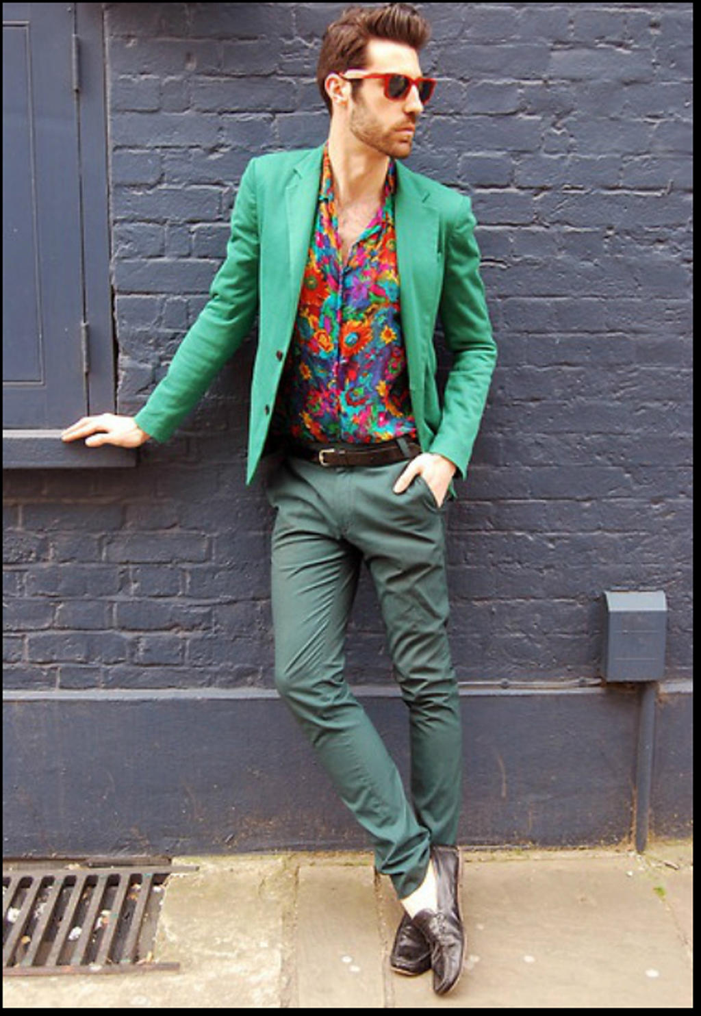 Зеленый пиджак мужской стильный