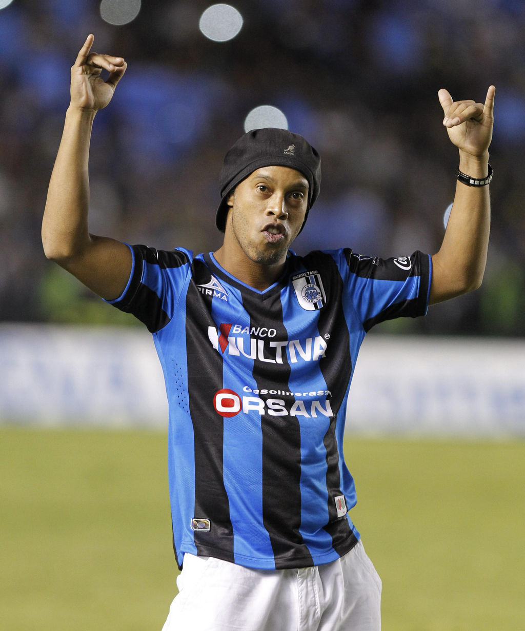 Ronaldinho Deja El Querétaro