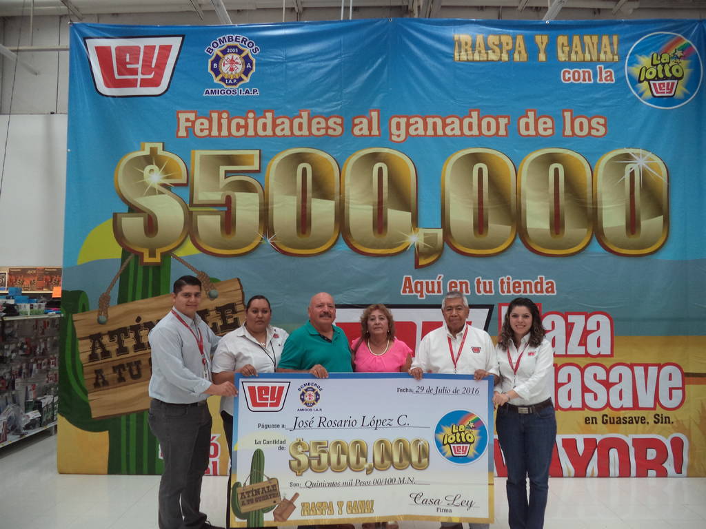 Recibe Ganador Su Premio De $500 Mil Del Sorteo Lotto Ley, El Siglo De ...