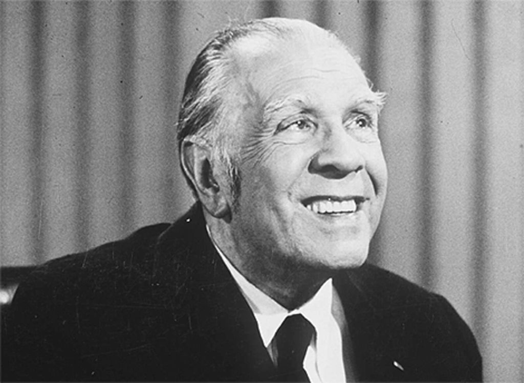 19 Nace El Escritor Argentino Jorge Luis Borges