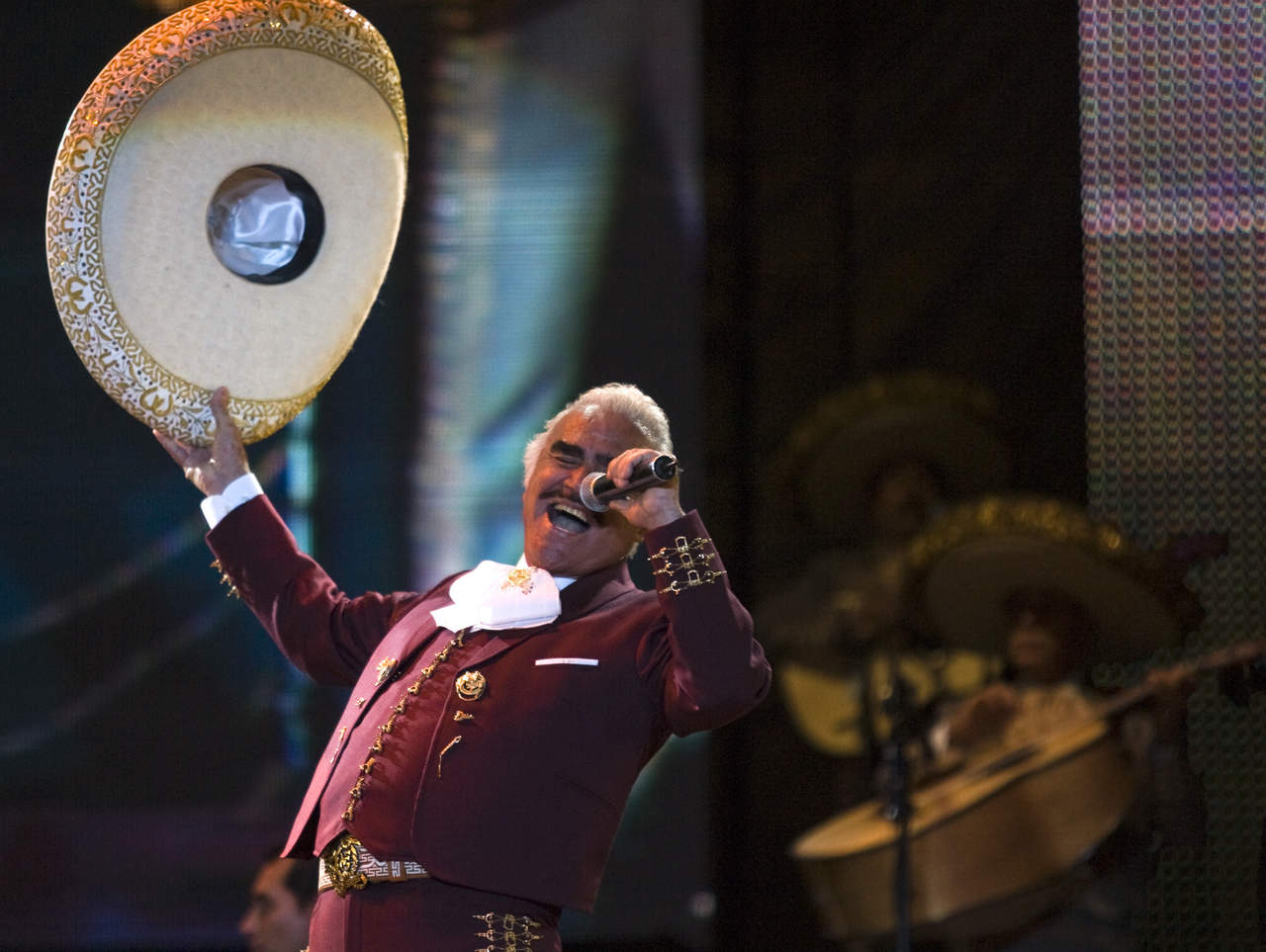 1940 Llega Al Mundo Vicente Fernández Famoso Cantante De Música Mexicana El Siglo De Torreón 