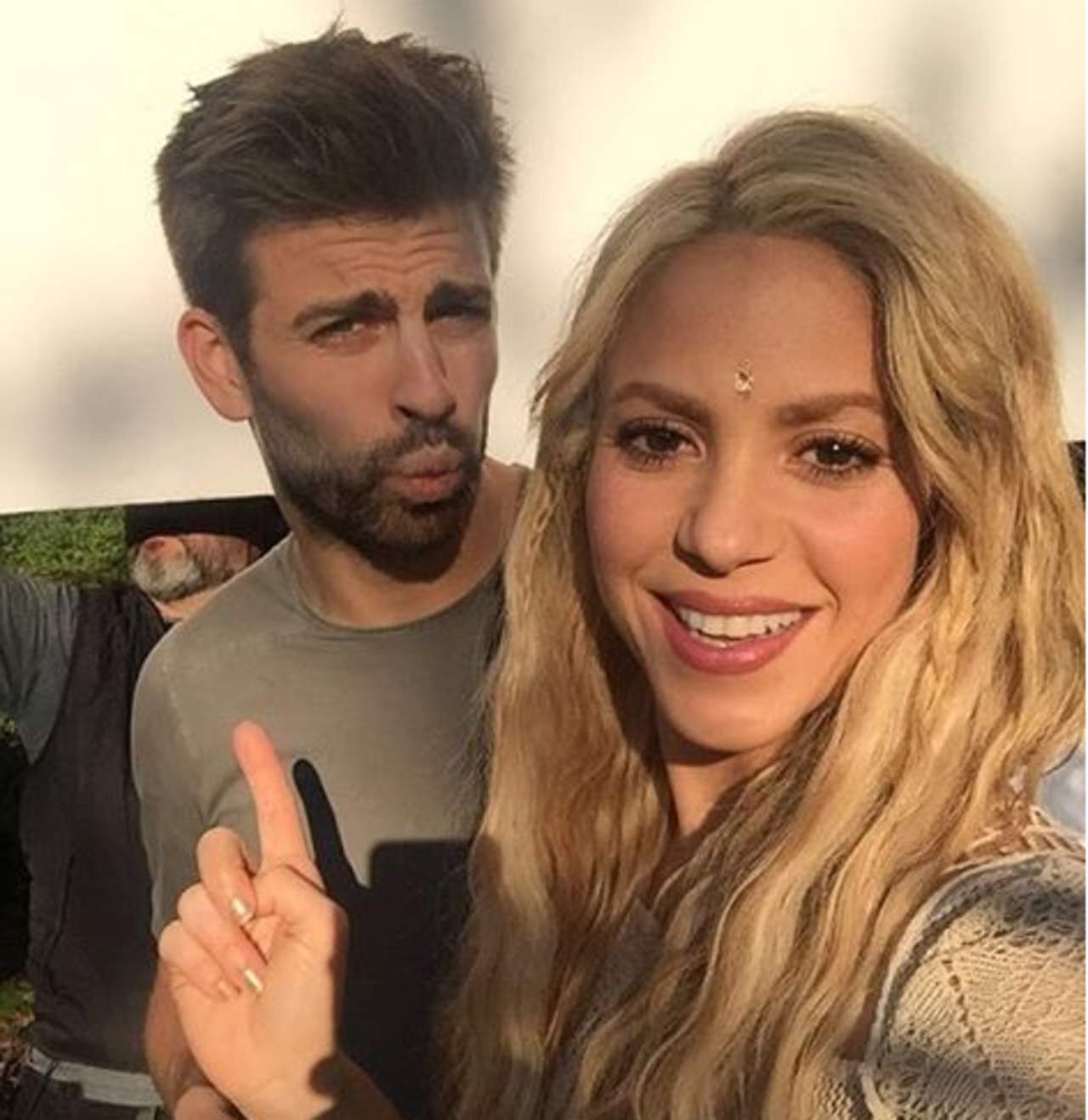 Captan A Shakira Y Piqué Muy Enamorados El Siglo De Torreón 