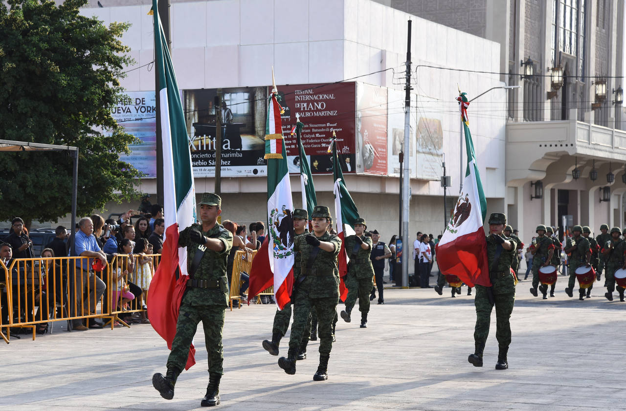 Se Integran Más Escuelas A Desfile