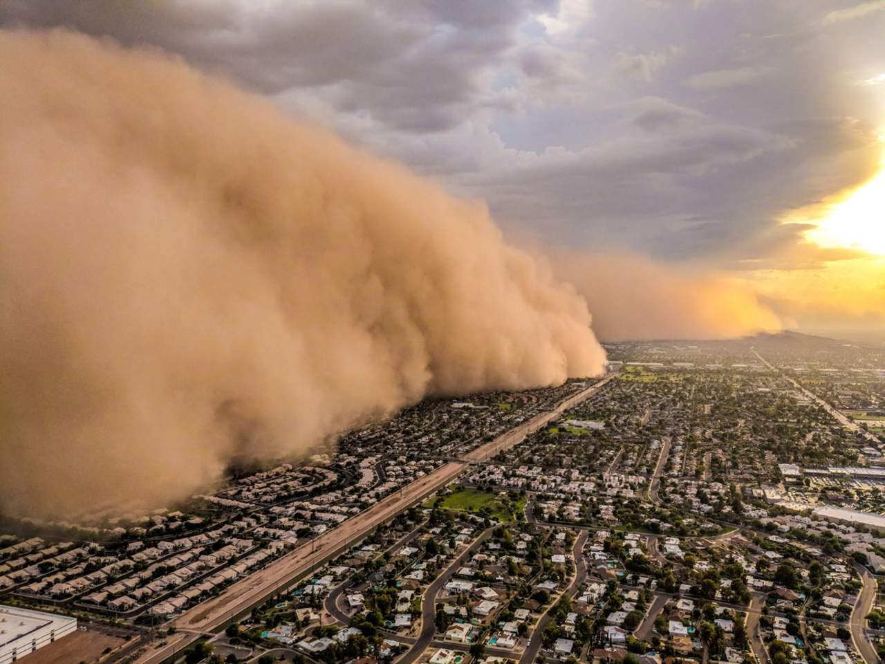 Tormenta de arena cubre Arizona, El Siglo de Torreón