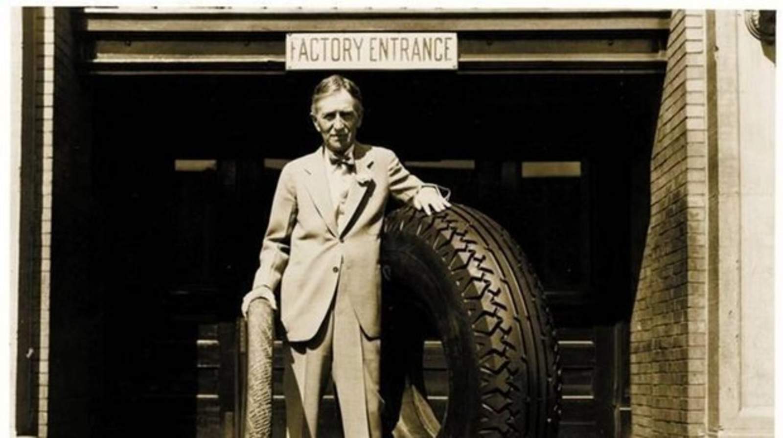 1868: Nace Samuel Firestone, Fundador De La Firestone Tire And Rubber ...