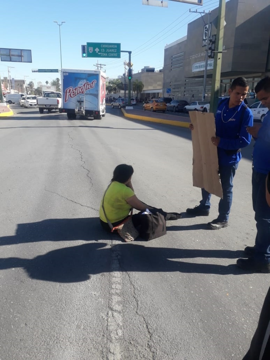 Camin Repartidor Golpea A Mujer Co