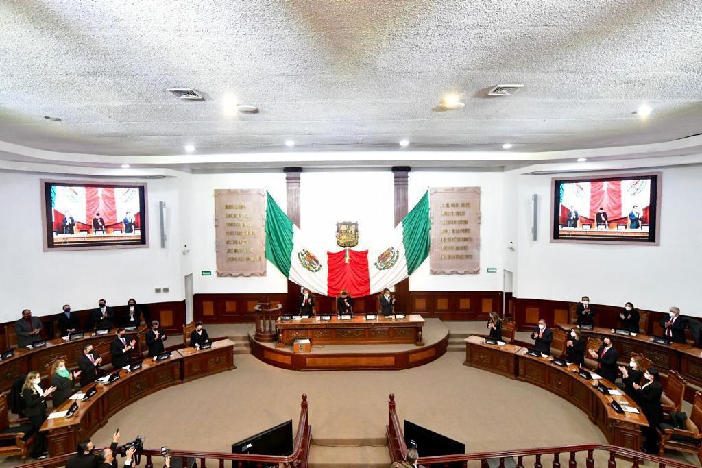 Instalan nueva legislatura en Coahuila; 25 diputados toman protesta