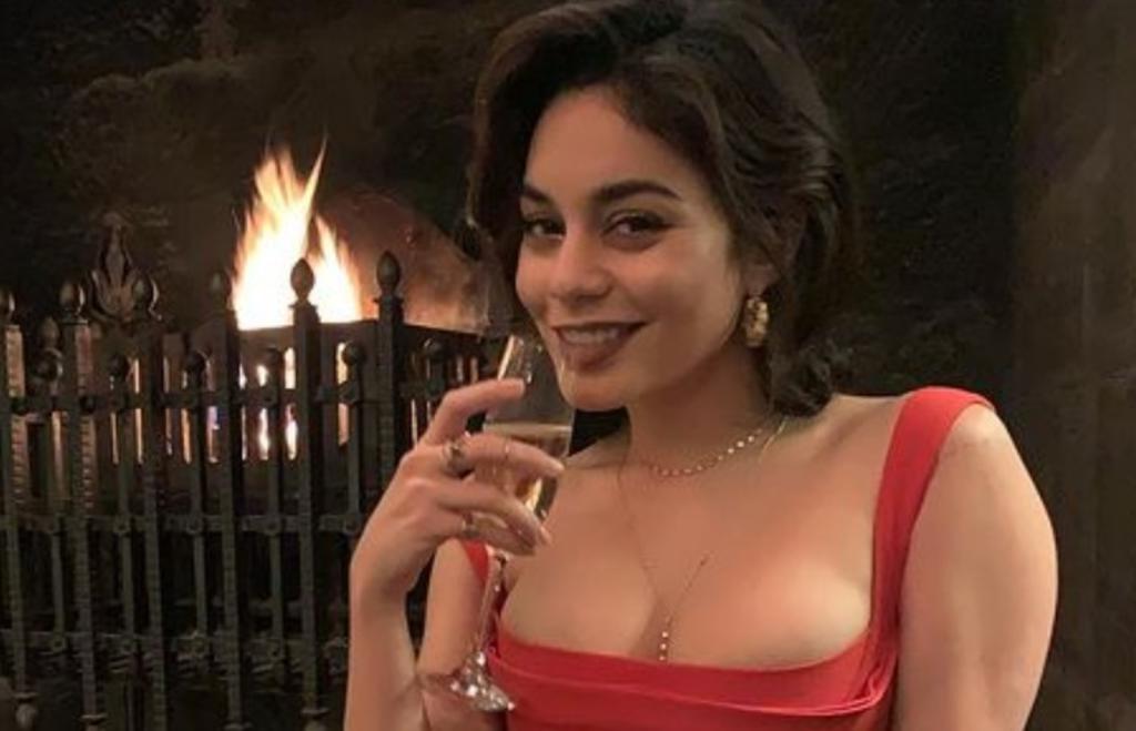 Vanessa Hudgens Luce Su Figura Nadando Con Bikini El Siglo De Torreon