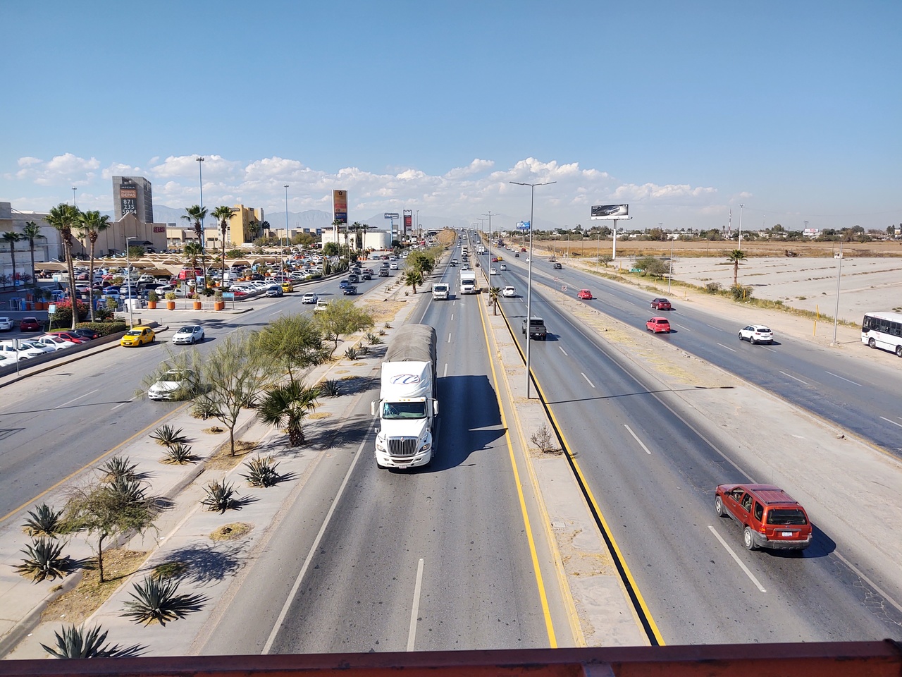 Municipio de Torreón apoya retiro de tránsito pesado del periférico