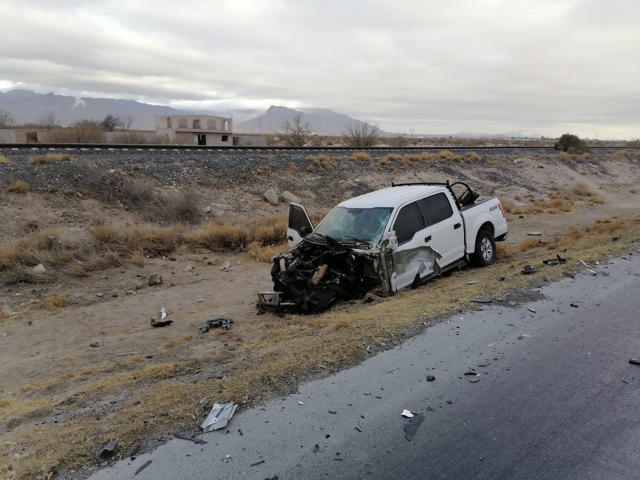 Se impactan tráiler y camioneta en Gómez Palacio