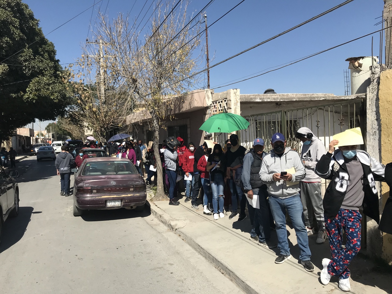 Acuden 'treintañeros' de Lerdo a vacunación contra el COVID-19