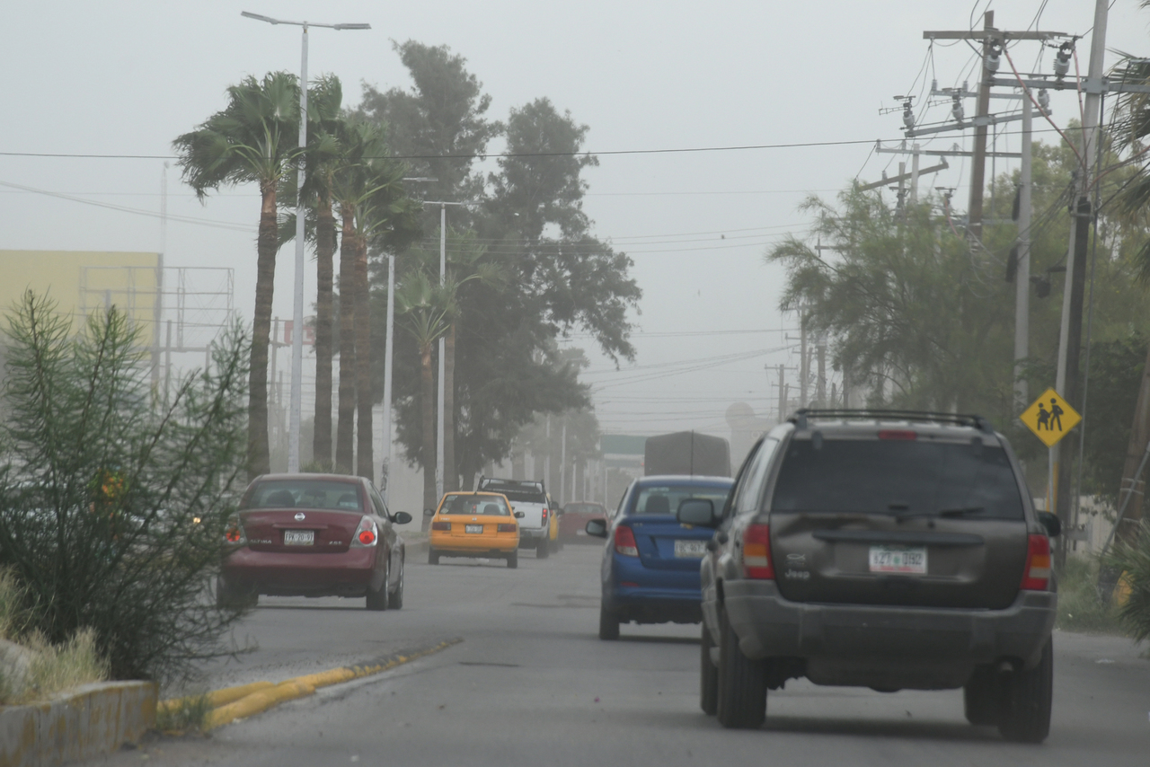 La Laguna registra primera tolvanera de la temporada