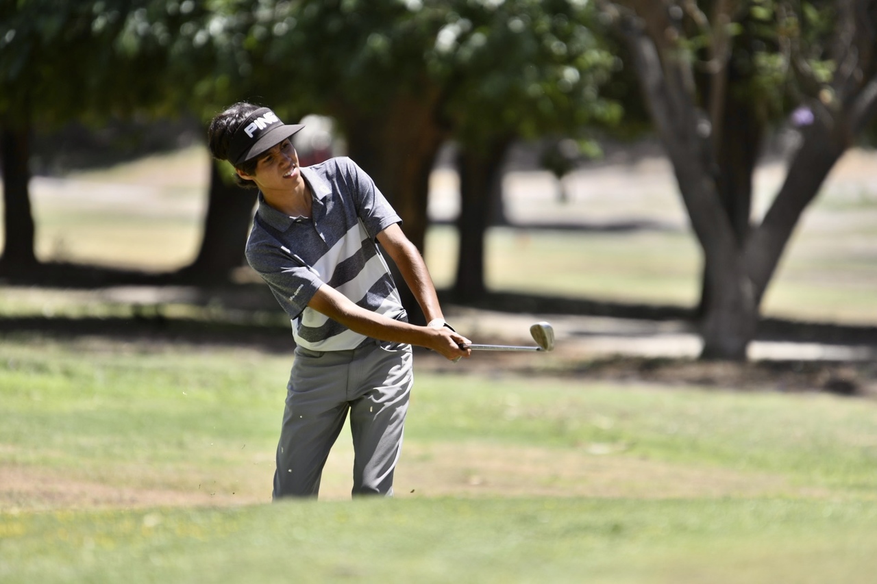 La juventud manda; Pável Casas lidera el Anual de Golf de Semana Santa