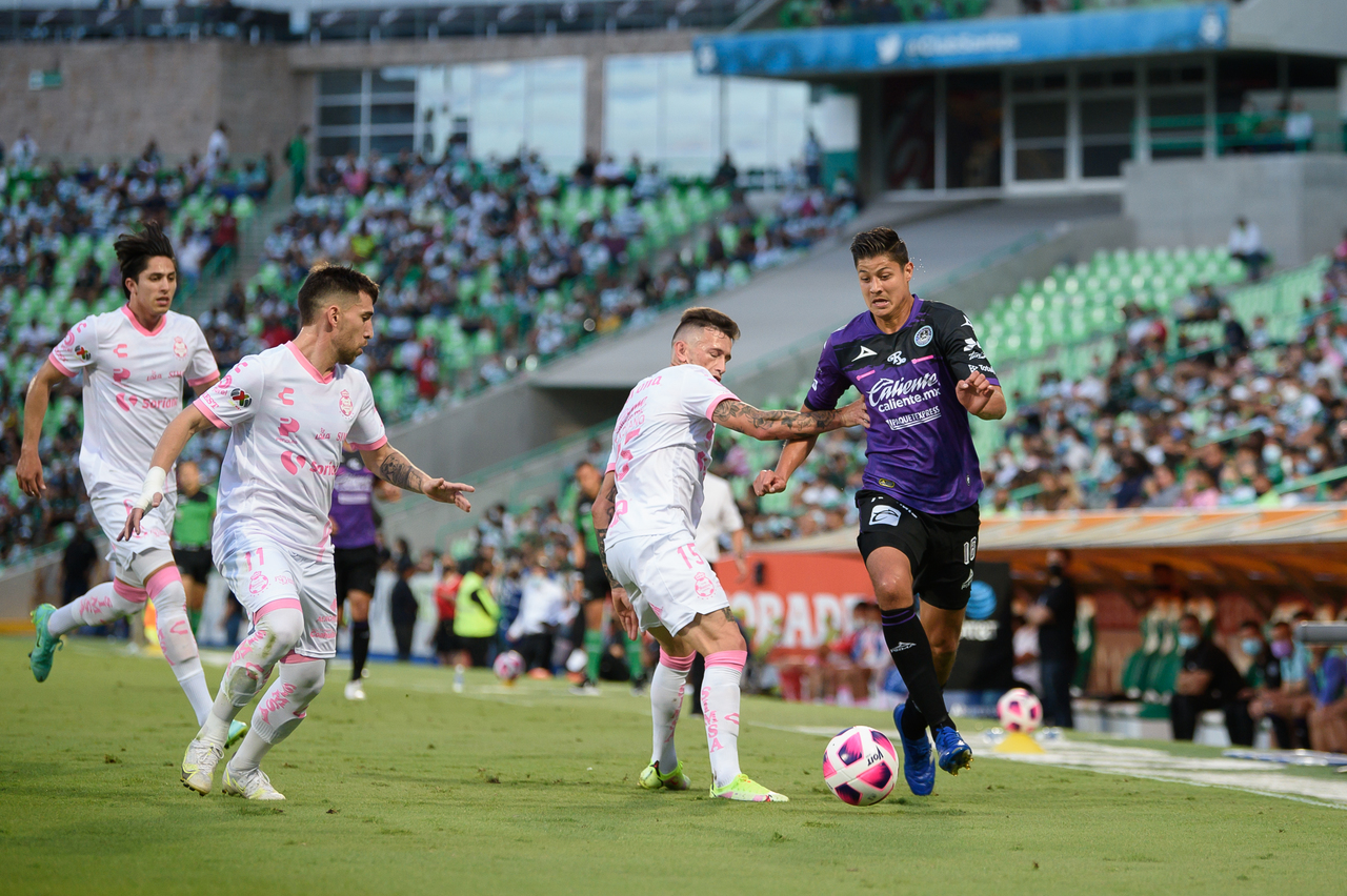 Santos enfrenta partido crucial ante Mazatlán FC