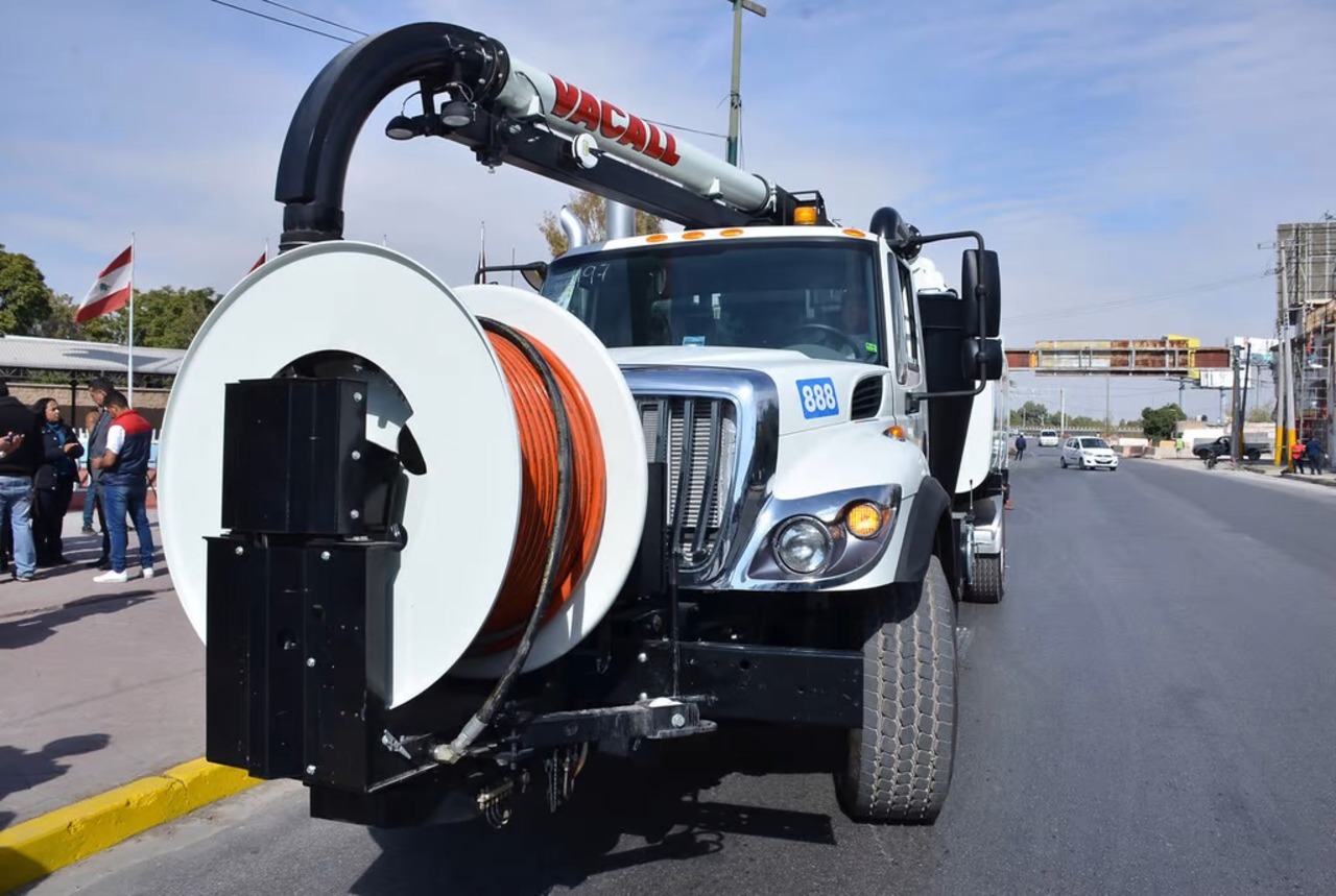 Recibimos camiones Vactor con fallas: alcalde de Torreón