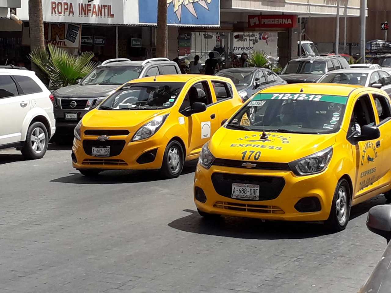 Taxistas de Torreón piden voto de confianza a usuarios