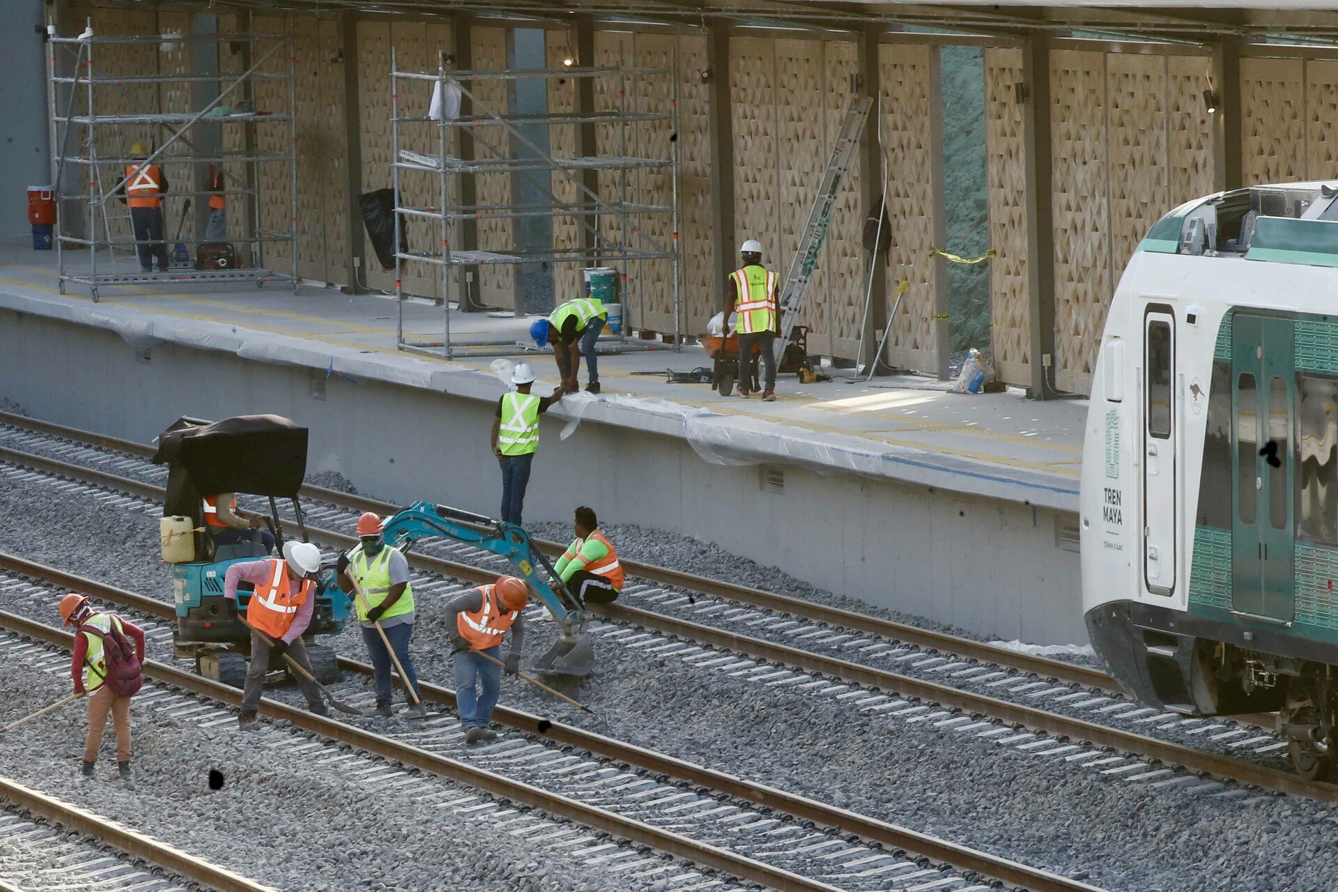 Sheinbaum emite decreto para expropiar 376 mil metros cuadrados en tramos del Tren Maya - Lado.mx